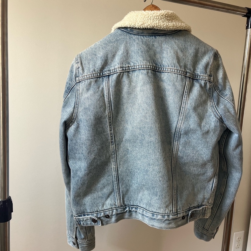 Jean jacket - Picture 3 of 4